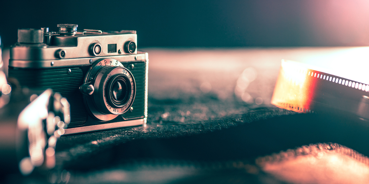 close-up-old-retro-things-shooted-with-vintage-style-colors.jpg